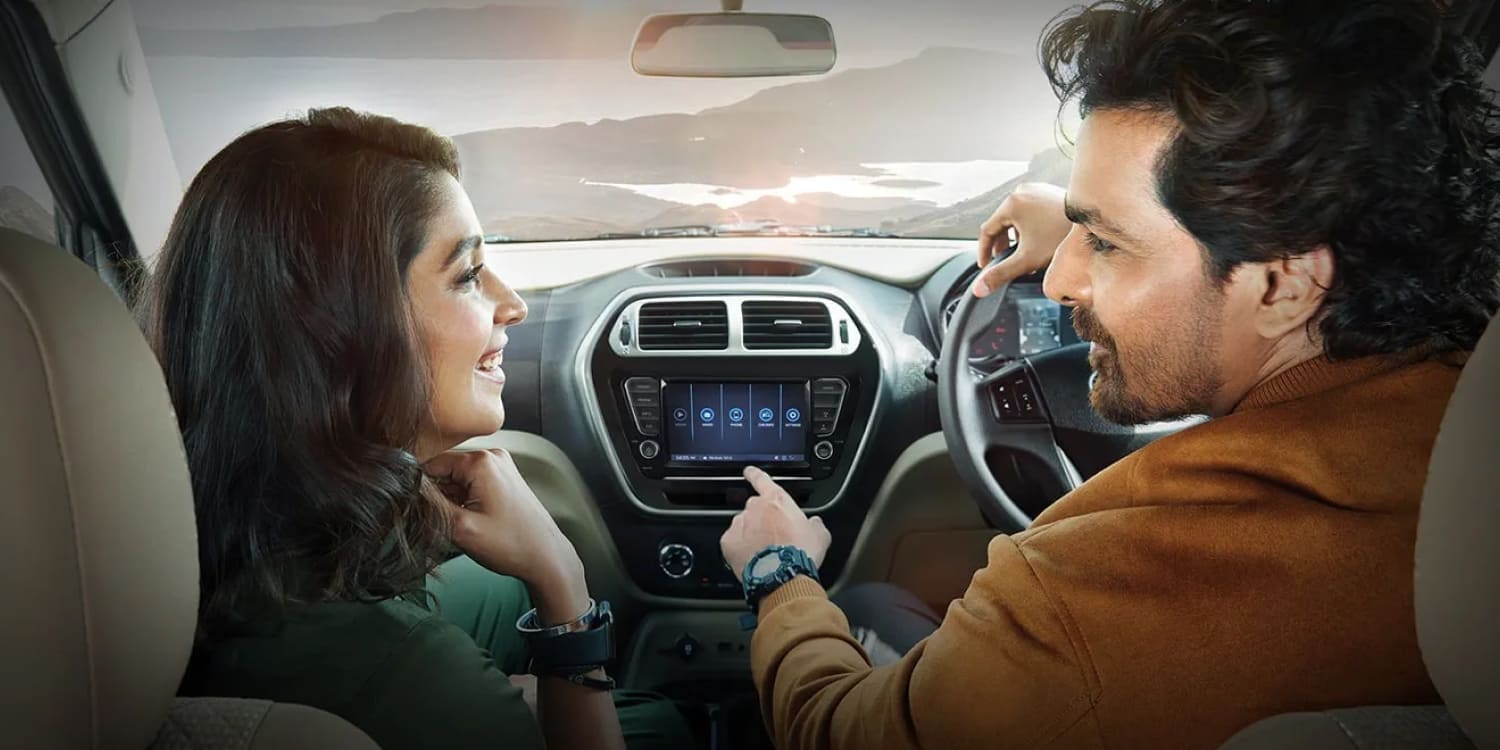 ADVANCED 17.8 CM INFOTAINMENT SYSTEM